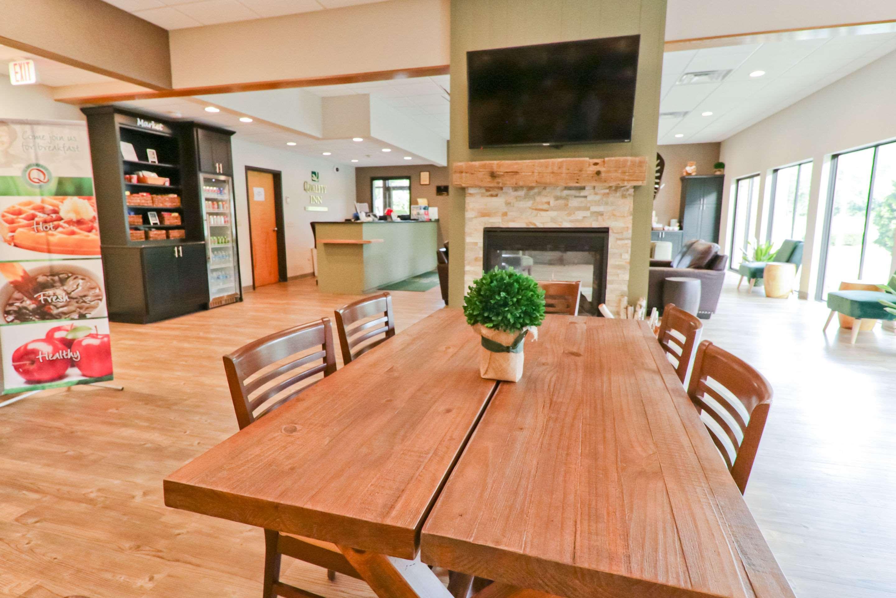 Quality Inn Shelburne - Burlington Екстериор снимка